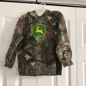 Boys size 4/5 John Deere camo hoodie